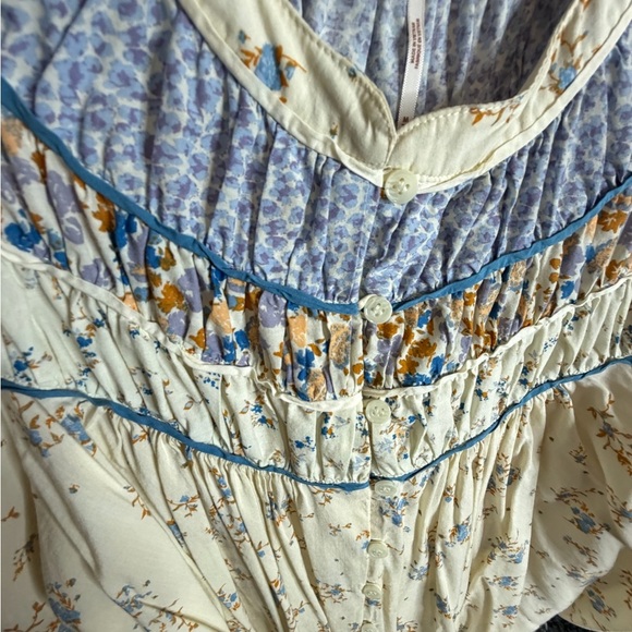 FREE PEOPLE Paloma Ivory Blue Floral Print Boho Long Sleeve Button Shirt Medium - Picture 7 of 15